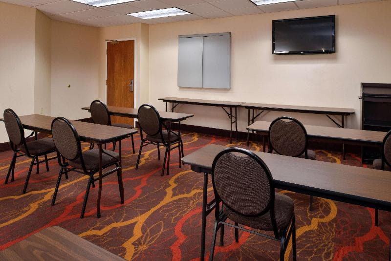 Hampton Inn Columbus-East photo 1