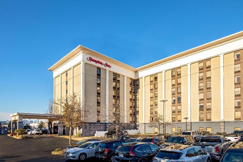 Hampton Inn Boston-Logan Airport 3