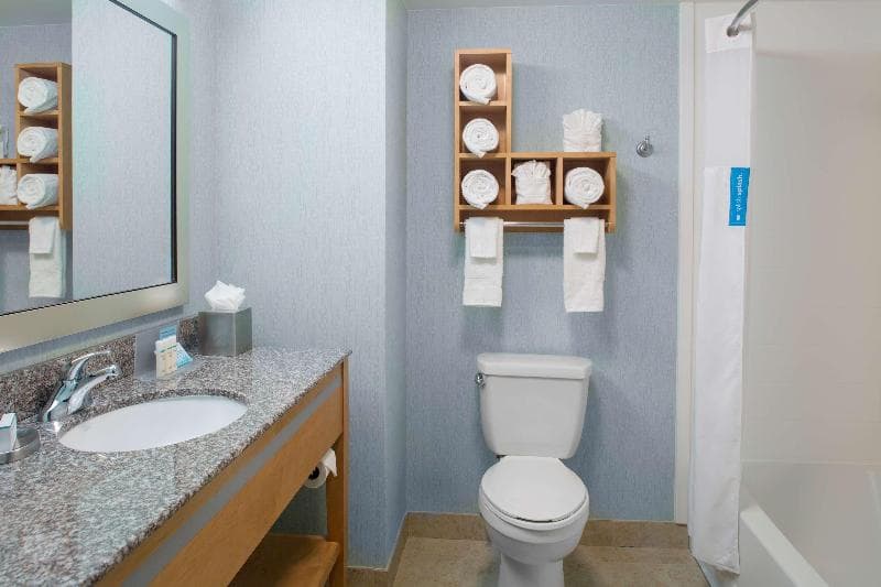 Hampton Inn & Suites Sarasota/Bradenton-Airport 2