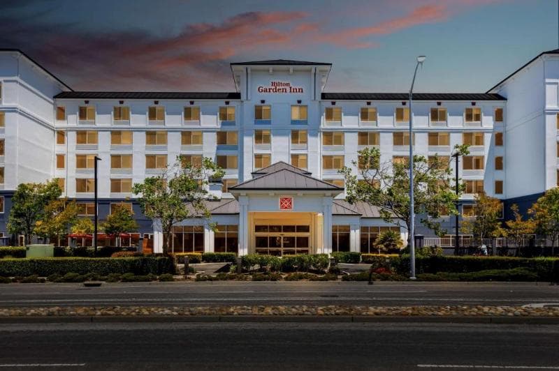 Hilton Garden Inn San Mateo 3