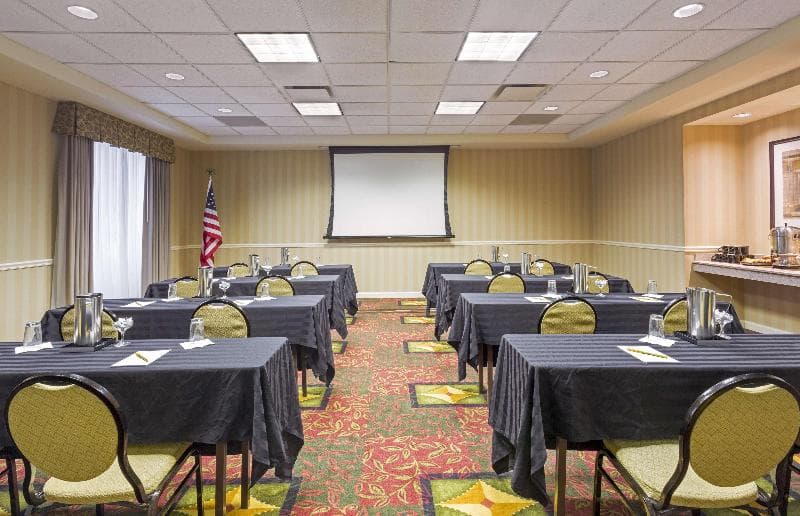 Hilton Garden Inn Saratoga Springs photo 1