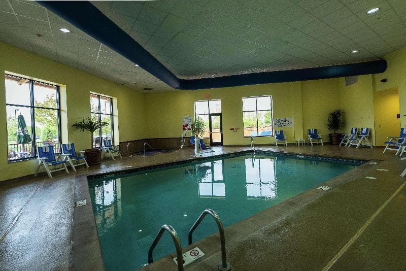 Embassy Suites by Hilton Minneapolis North 4