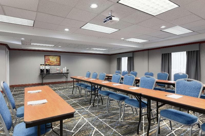 Hampton Inn Oklahoma City-I-40 E. (Tinker Air Force Base) photo 1