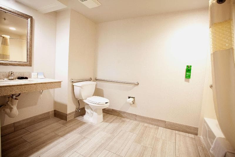 Hampton Inn Peachtree Corners Norcross 4