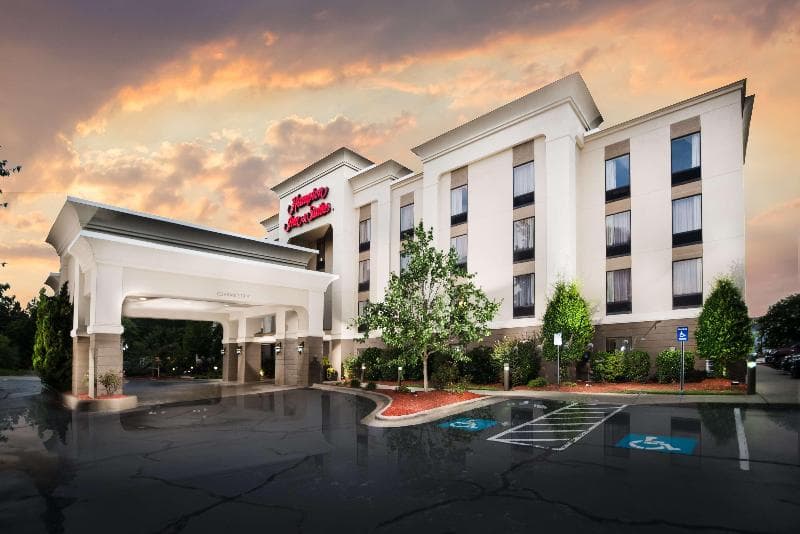 Hampton Inn & Suites Wilson I-95 4