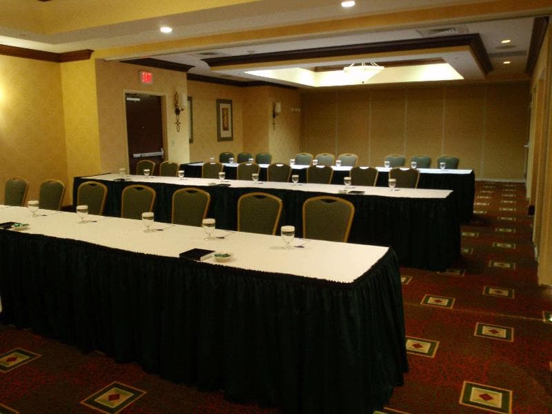 Hilton Garden Inn Clarksburg Bridgeport photo 1