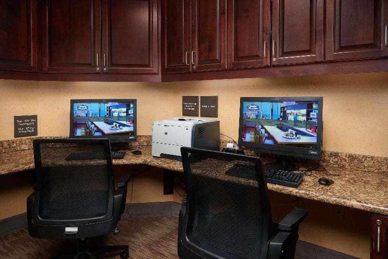 Hampton Inn & Suites Rogers 4