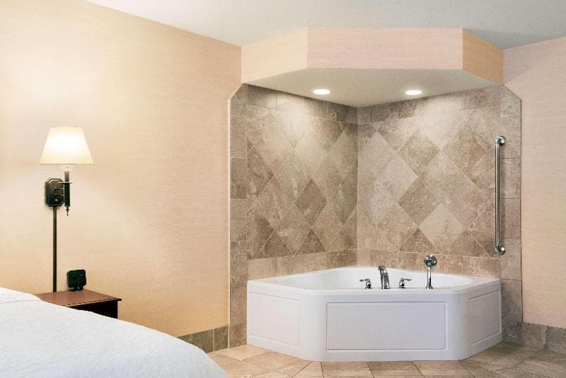 Hampton Inn & Suites Grafton 2