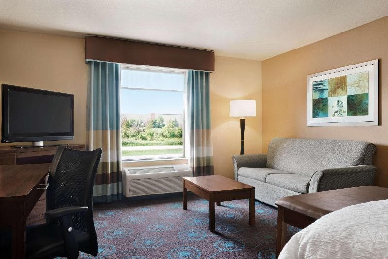 Hampton Inn & Suites Grafton 5