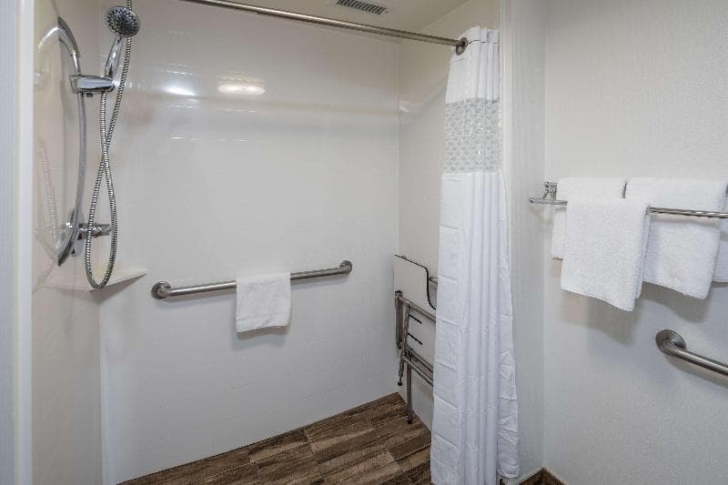 Hampton Inn San Francisco-Airport 4