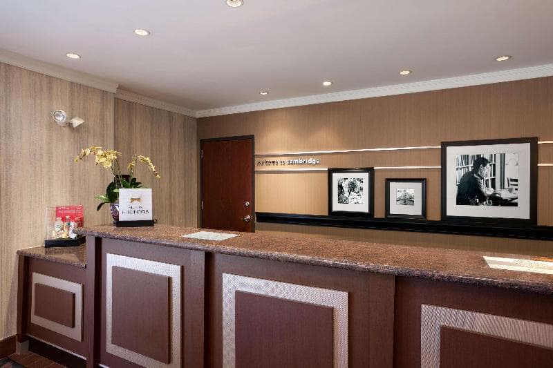 Hampton Inn Boston/Cambridge 4