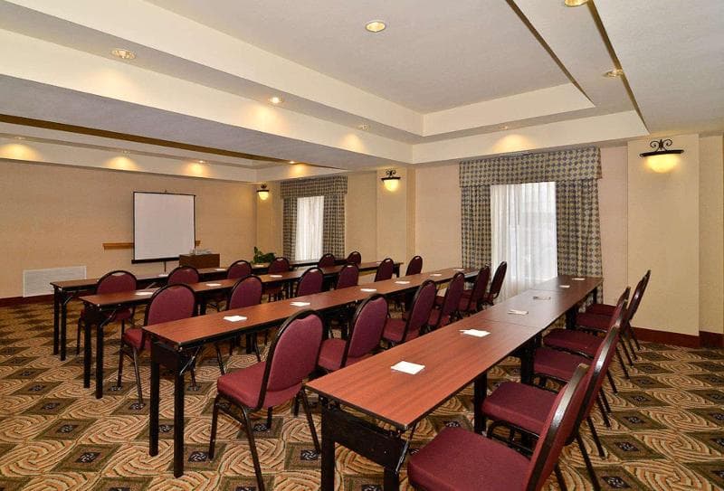Hampton Inn & Suites Nacogdoches photo 1