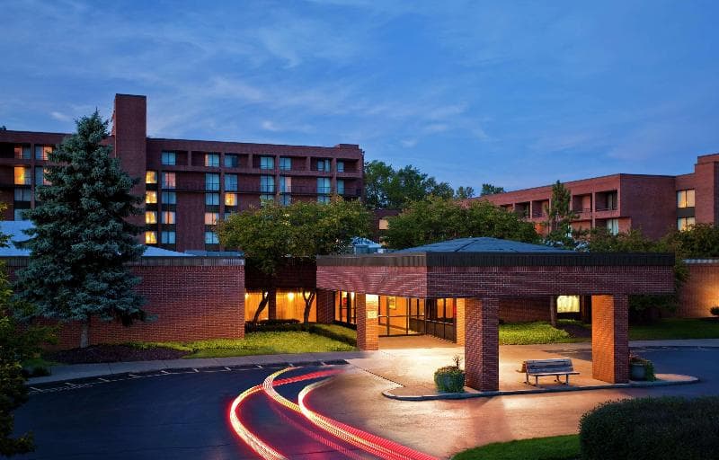 DoubleTree by Hilton Hotel Syracuse 2