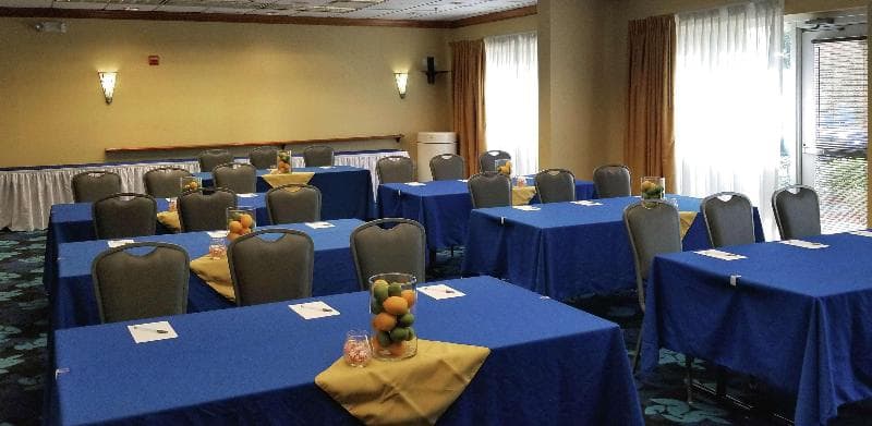 Hampton Inn & Suites Jacksonville Deerwood Park 5