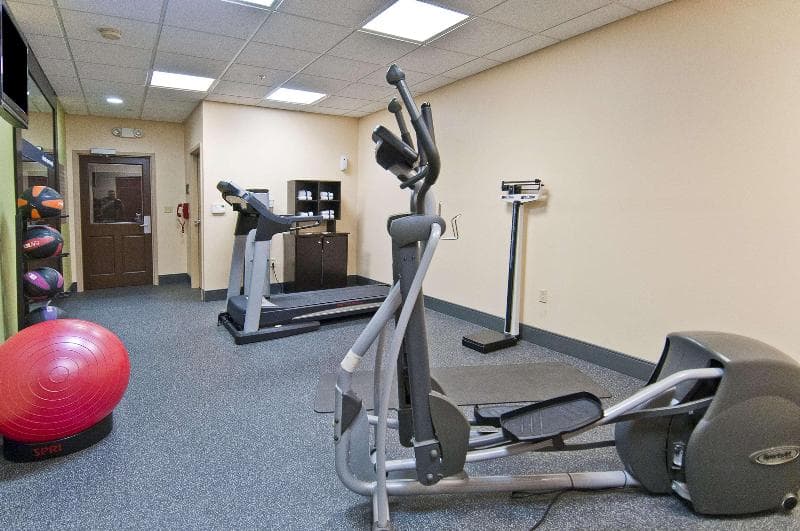 Hampton Inn Livingston 2