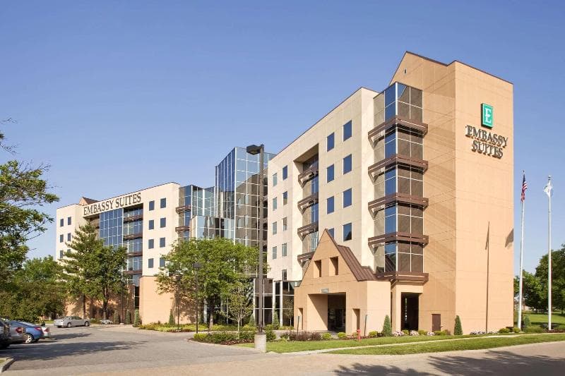 Embassy Suites by Hilton St. Louis Airport photo 1