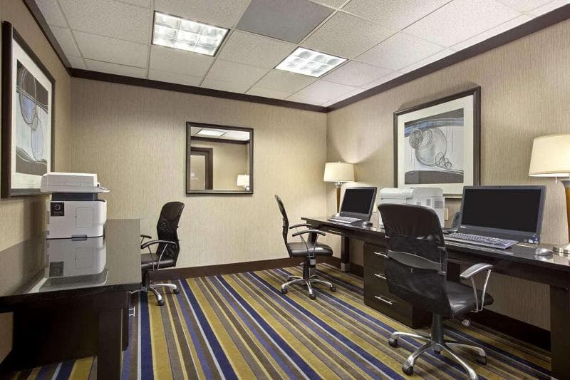 Embassy Suites by Hilton St. Louis Airport 5