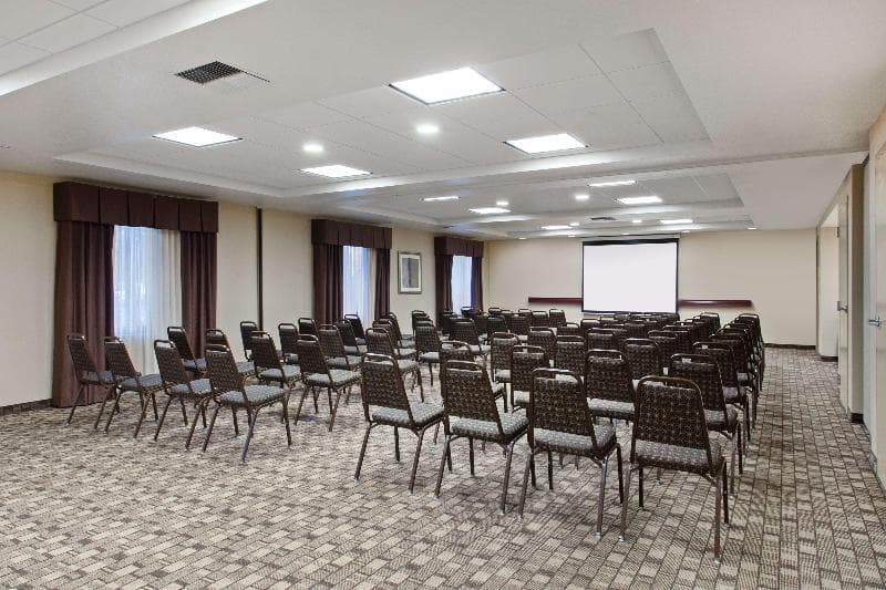 Hampton Inn & Suites Oakland Airport-Alameda photo 1