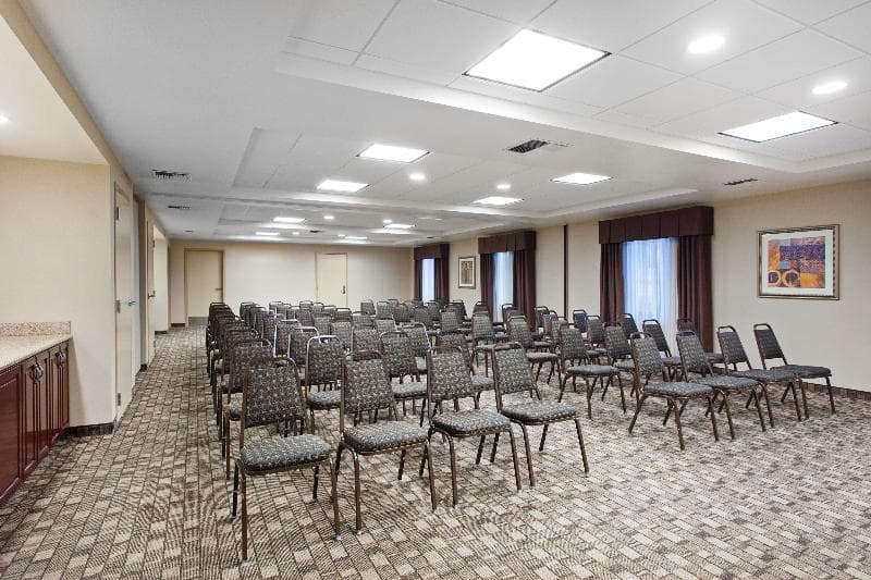 Hampton Inn & Suites Oakland Airport-Alameda 5