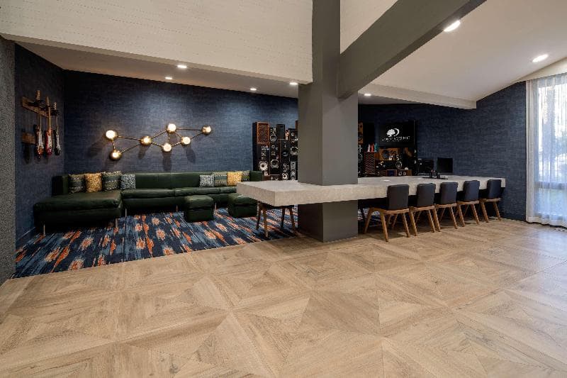 DoubleTree by Hilton Hotel Bakersfield 5