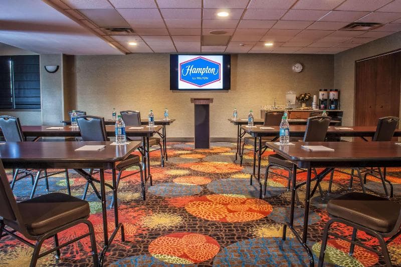 Hampton Inn New Philadelphia 3