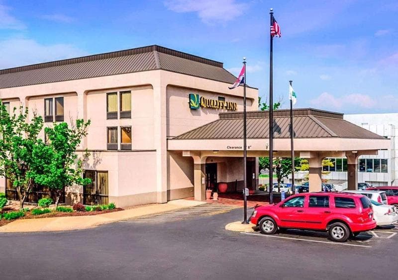 Quality Inn & Suites St. Louis 3