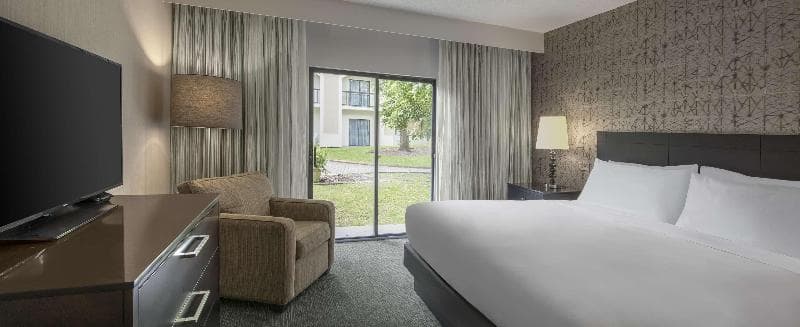 DoubleTree by Hilton Chicago Wood Dale - Elk Grove 3