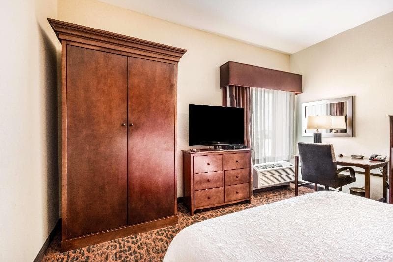 Hampton Inn Derby 2