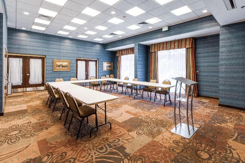 Hampton Inn & Suites Huntsville Hampton Cove photo 1