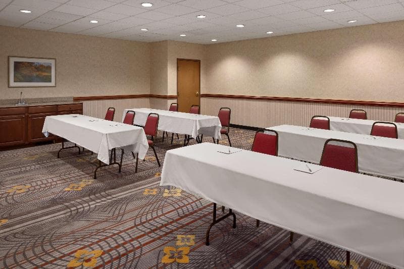 Hampton Inn & Suites Detroit/Sterling Heights photo 1