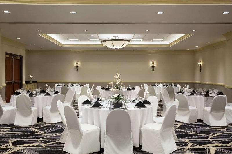 Embassy Suites by Hilton Denver International Airport 5