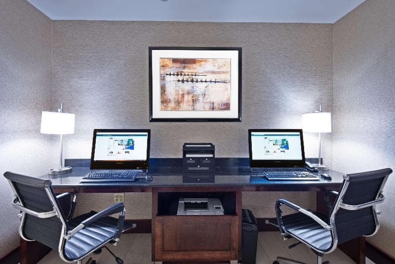 Hampton Inn Gainesville-Haymarket photo 1