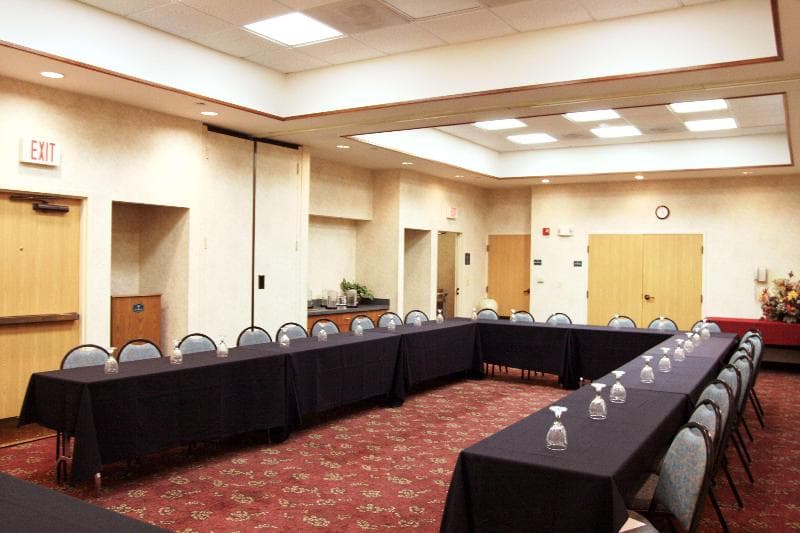 Hampton Inn & Suites Kansas City-Merriam photo 1