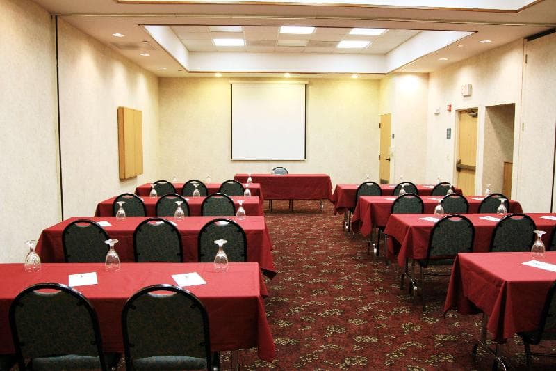 Hampton Inn & Suites Kansas City-Merriam 3