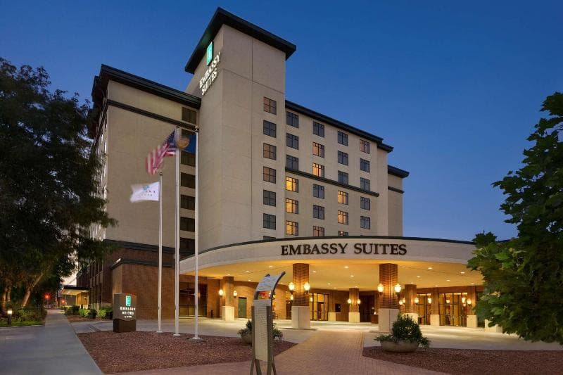 Embassy Suites by Hilton Lincoln 2