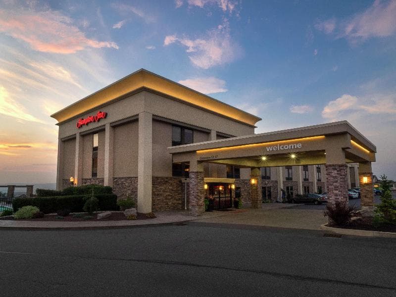 Hampton Inn Hazleton 2