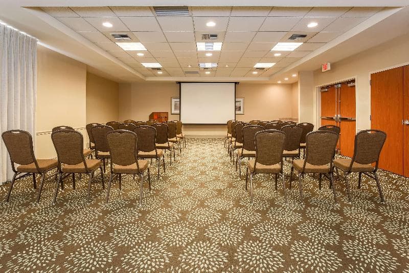 Hilton Garden Inn Bakersfield photo 1