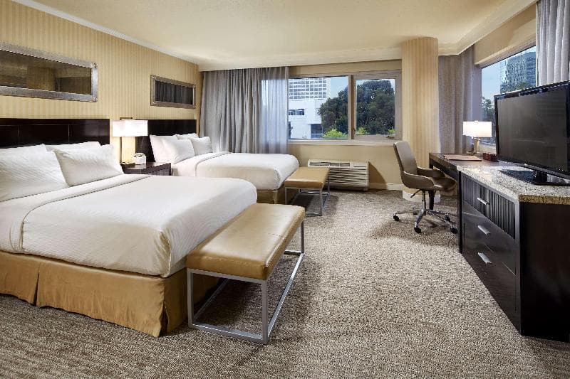 DoubleTree by Hilton Hotel LAX - El Segundo 3