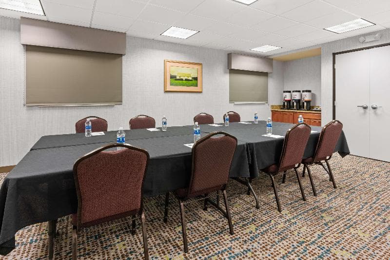 Hampton Inn & Suites Burlington photo 1
