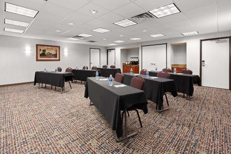 Hampton Inn & Suites Burlington 4