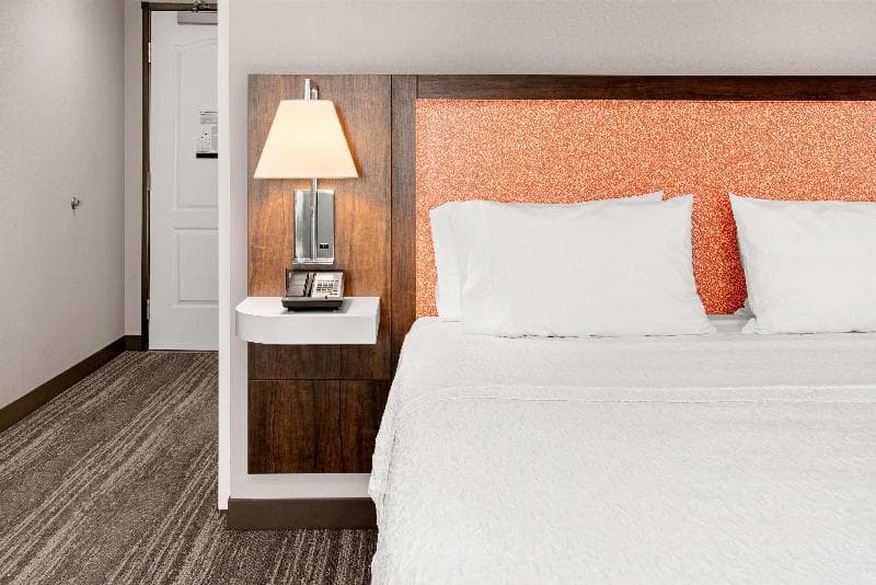Hampton Inn & Suites Burlington 2