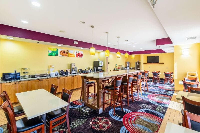 Quality Inn 3