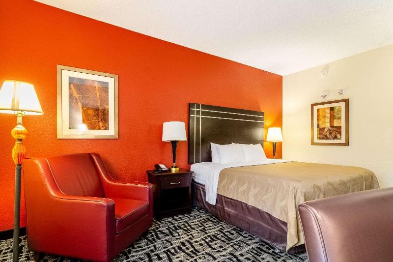 Quality Inn 5