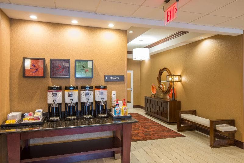 Hampton Inn Kingston 3