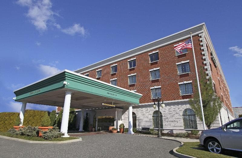 Hampton Inn & Suites Rockville Centre photo 1