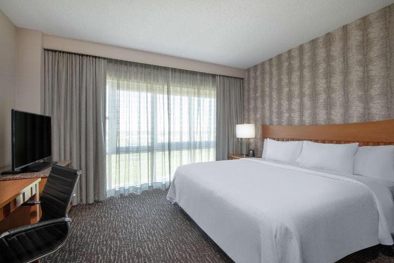 Embassy Suites Northwest Arkansas - Hotel, Spa & Convention 3
