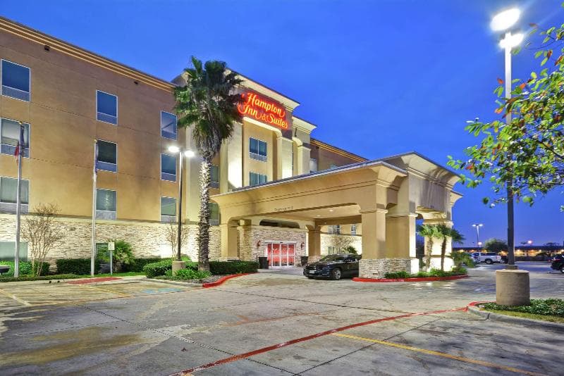 Hampton Inn & Suites San Antonio/Northeast I-35 photo 1
