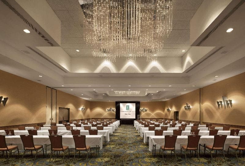 Embassy Suites by Hilton Phoenix Tempe 1