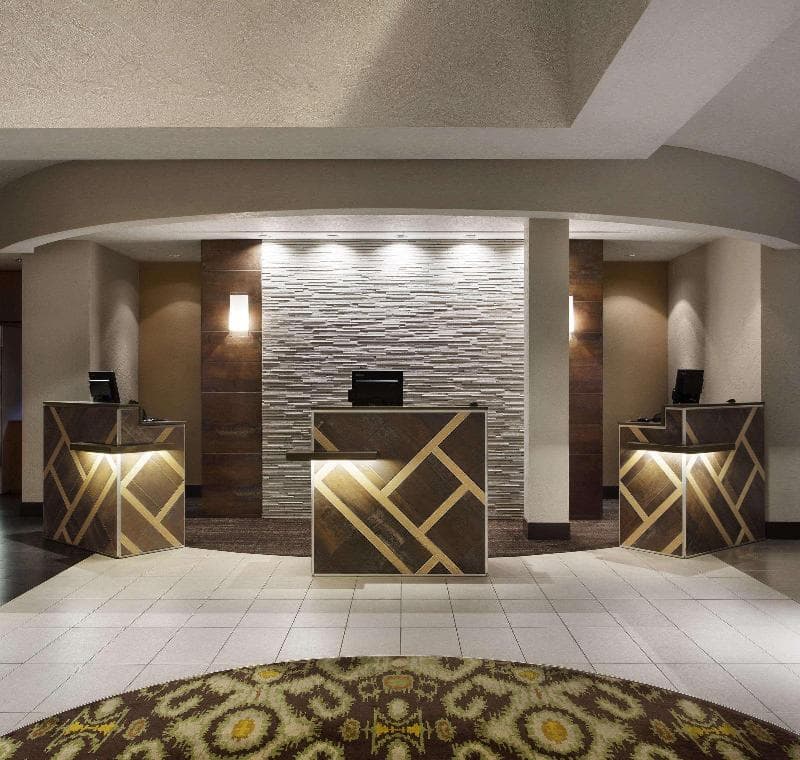 Embassy Suites by Hilton Phoenix Tempe 5