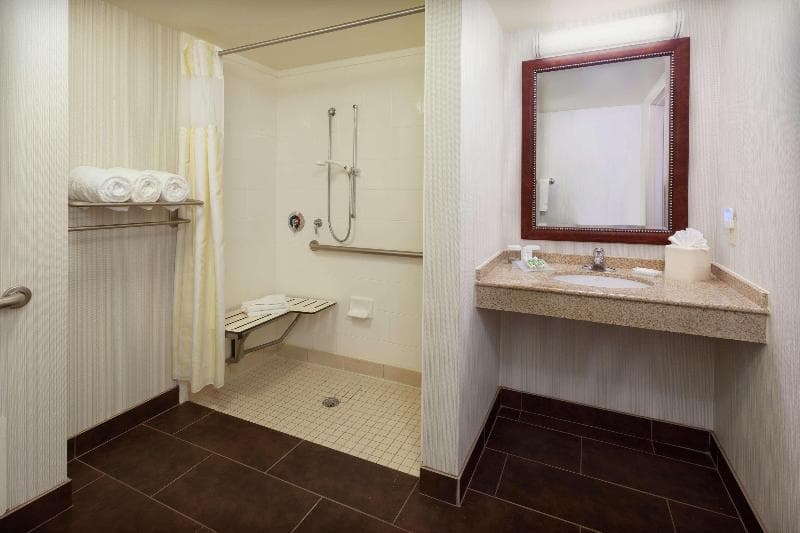 Hilton Garden Inn Gainesville 2